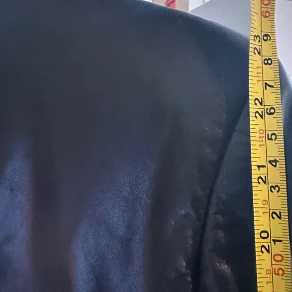 Leather jacket - Picture 5 of 14
